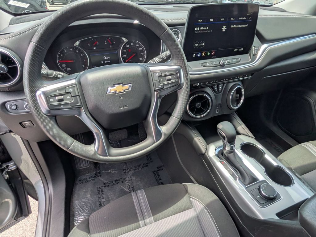 Thumbnail: 2025 Chevrolet Blazer - 15
