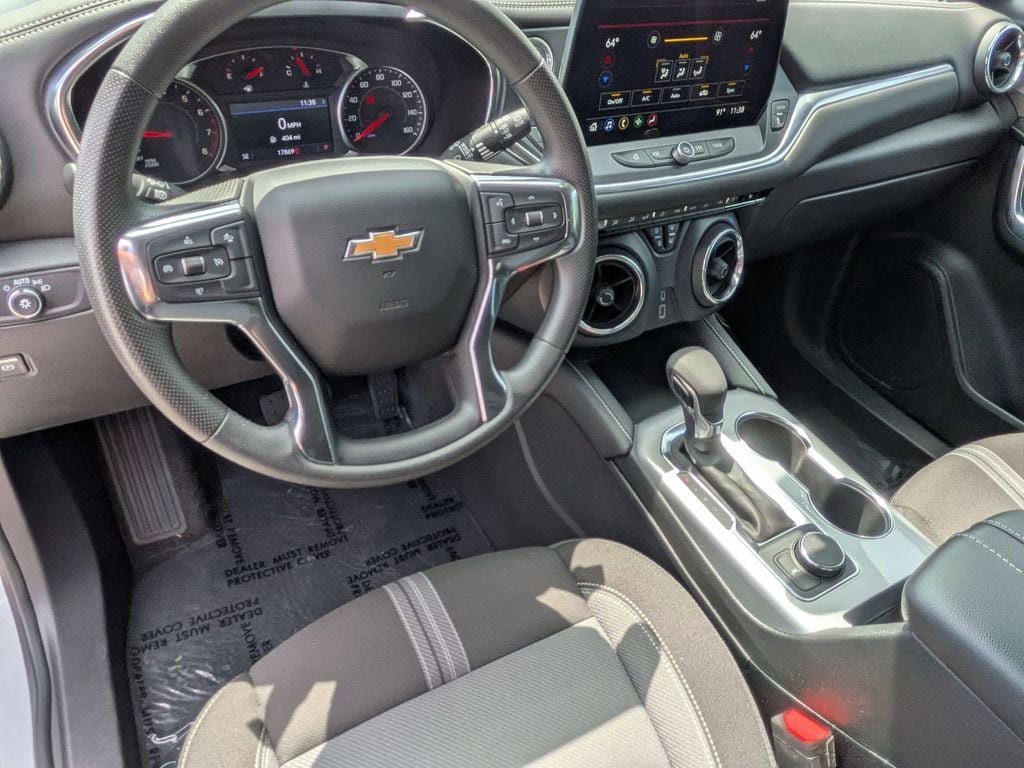 Thumbnail: 2025 Chevrolet Blazer - 16