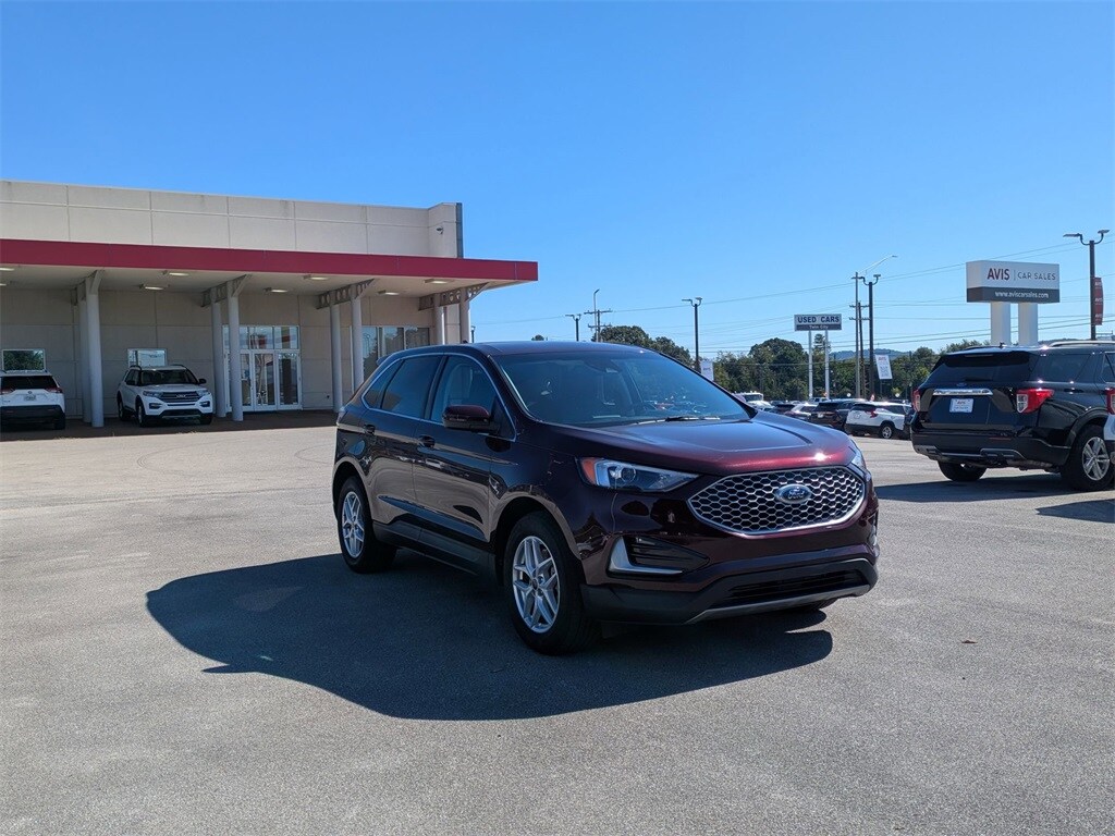 2024 Ford Edge SEL photo 3