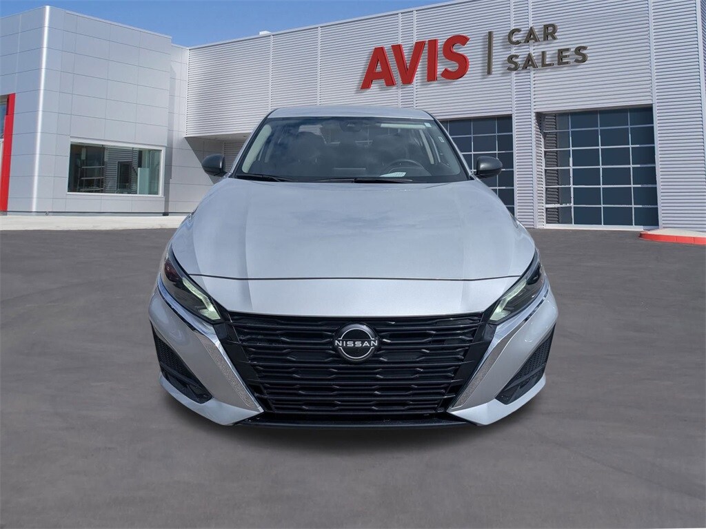 2024 Nissan Altima 2.5 SV photo 2