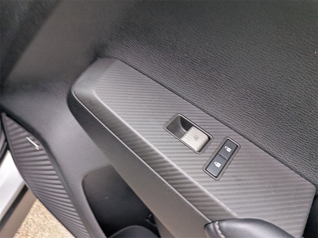 Thumbnail: 2025 Mitsubishi Outlander - 30