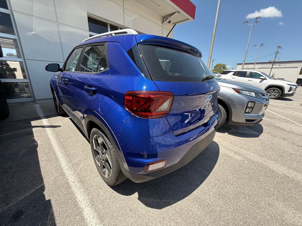 Thumbnail: 2025 Hyundai Venue - 4