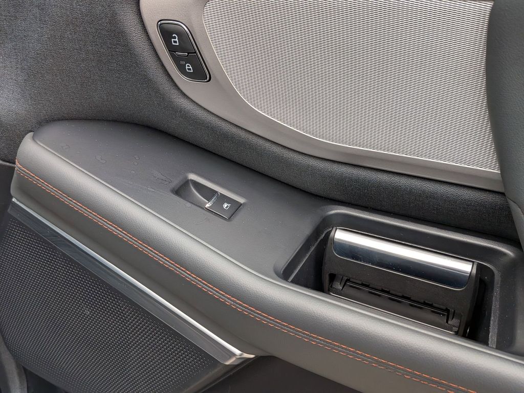 Thumbnail: 2025 Ford Expedition - 36