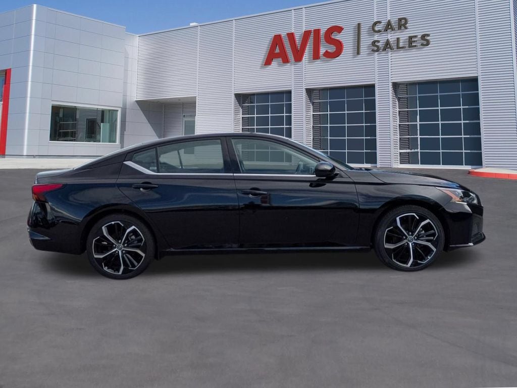 Thumbnail: 2025 Nissan Altima - 5