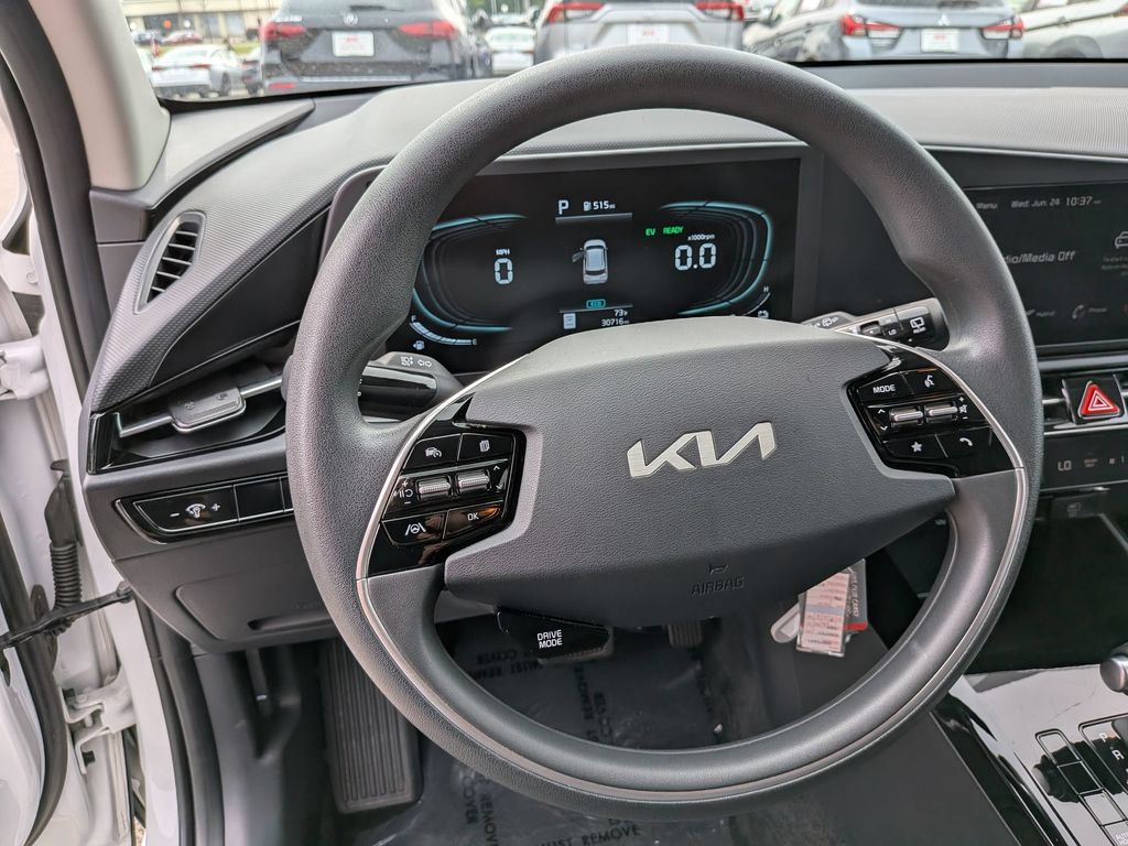 Thumbnail: 2025 Kia Niro - 21