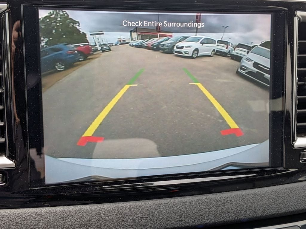 Thumbnail: 2025 Chrysler Pacifica - 16