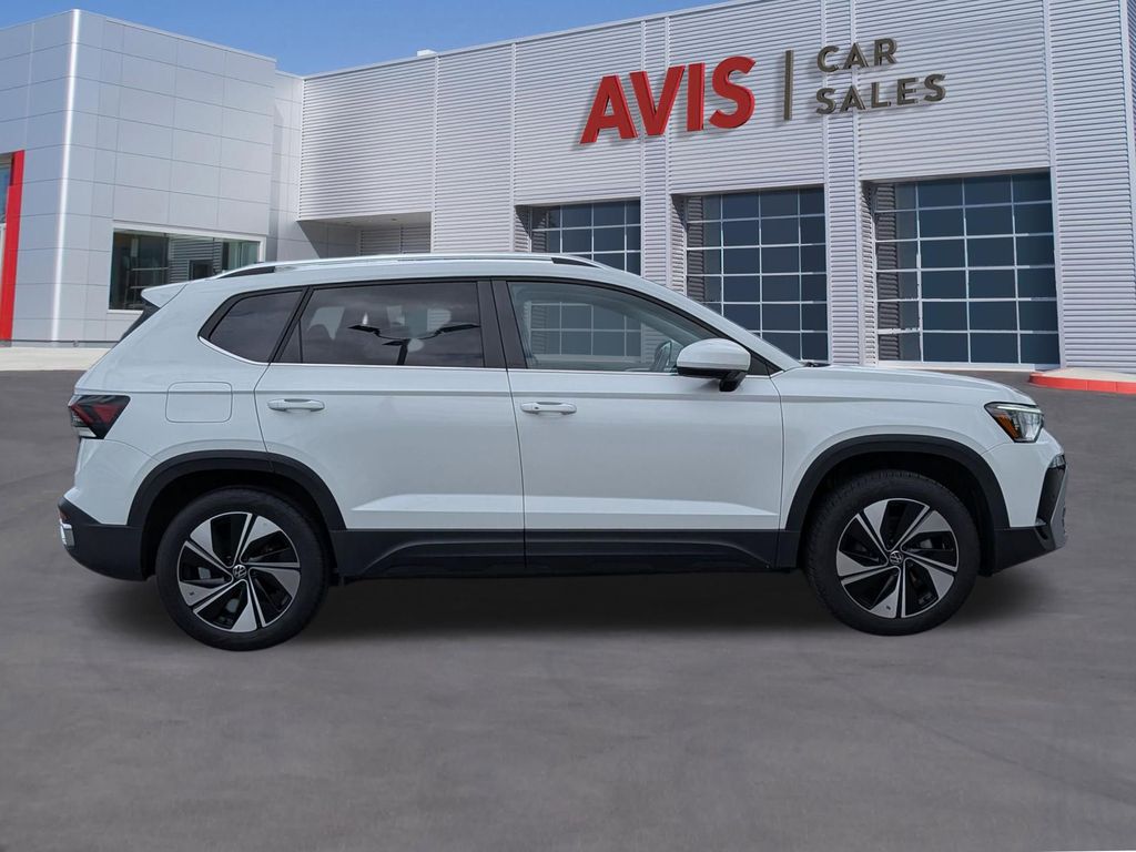 Thumbnail: 2025 Volkswagen Taos - 5
