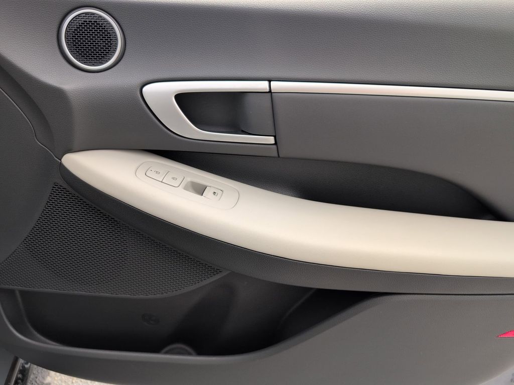 Thumbnail: 2025 Hyundai Sonata - 31
