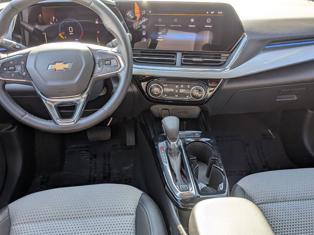 Thumbnail: 2025 Chevrolet Trax - 23