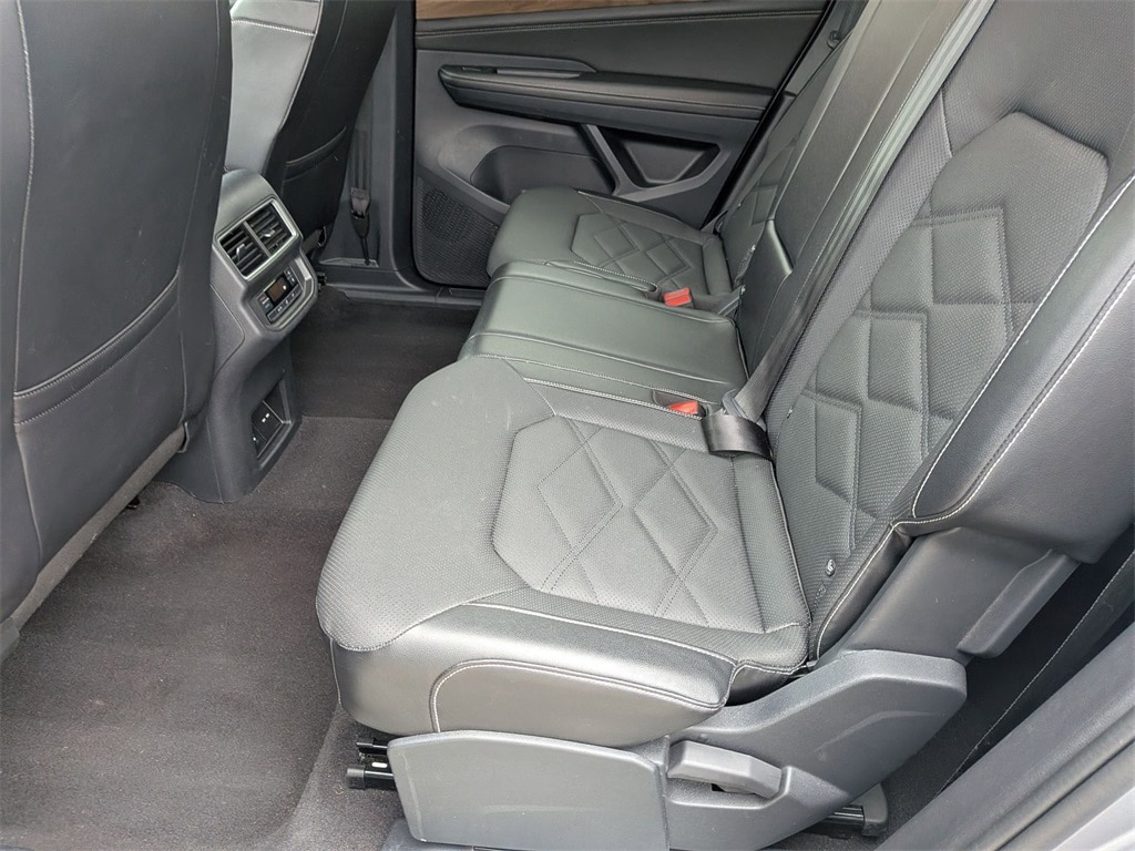 Thumbnail: 2024 Volkswagen Atlas - 25