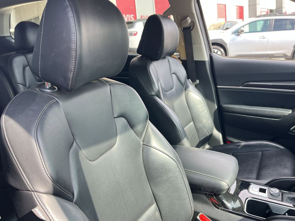 Thumbnail: 2025 Kia Telluride - 32