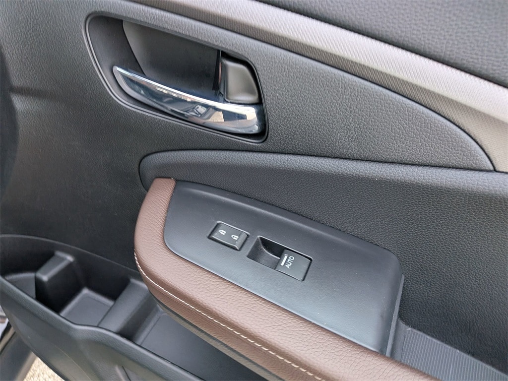 Thumbnail: 2025 Honda Ridgeline - 28