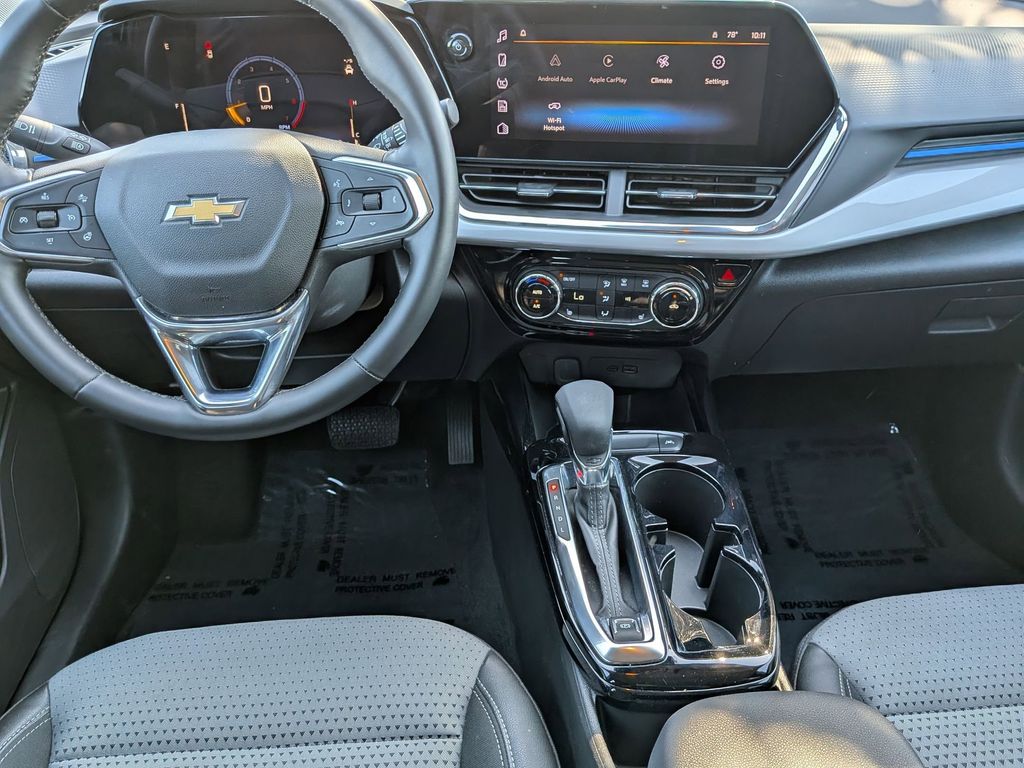 Thumbnail: 2025 Chevrolet Trax - 24