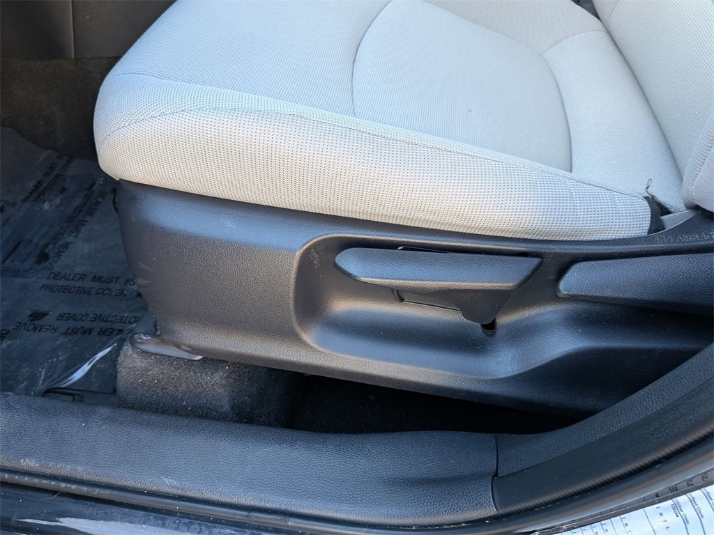 Thumbnail: 2023 Toyota Corolla Cross - 14