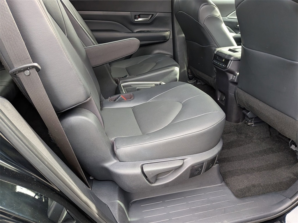 Thumbnail: 2025 Toyota Grand Highlander - 32