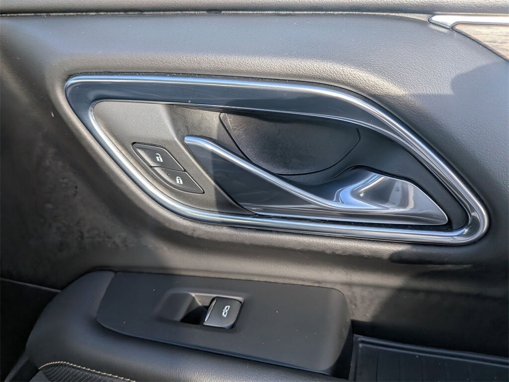 Thumbnail: 2023 Chevrolet Suburban - 30