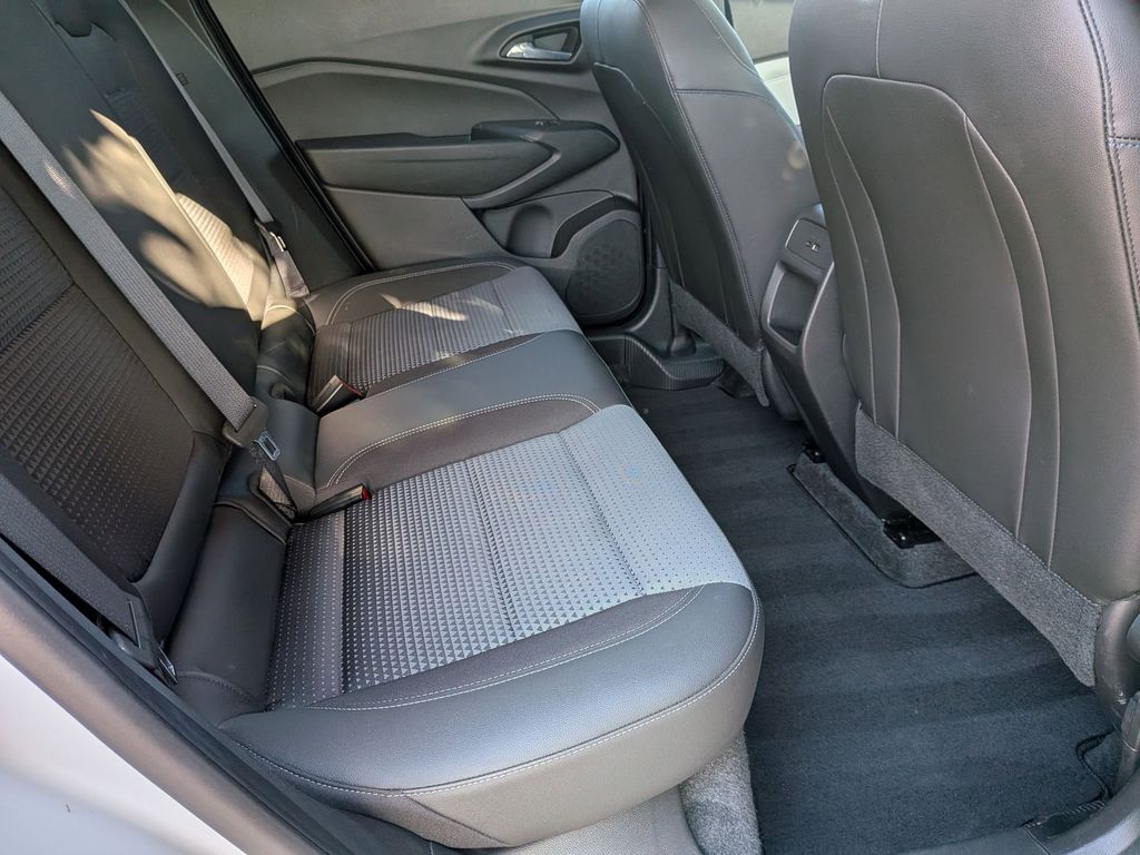 Thumbnail: 2025 Chevrolet Trax - 28