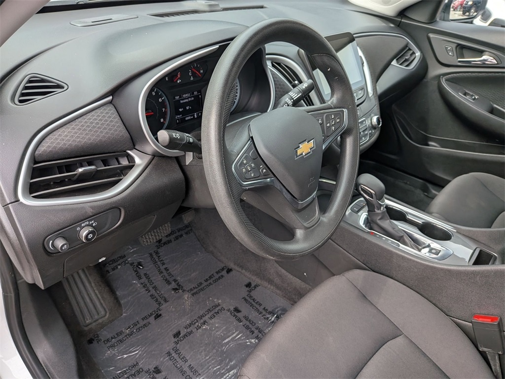 Thumbnail: 2024 Chevrolet Malibu - 15