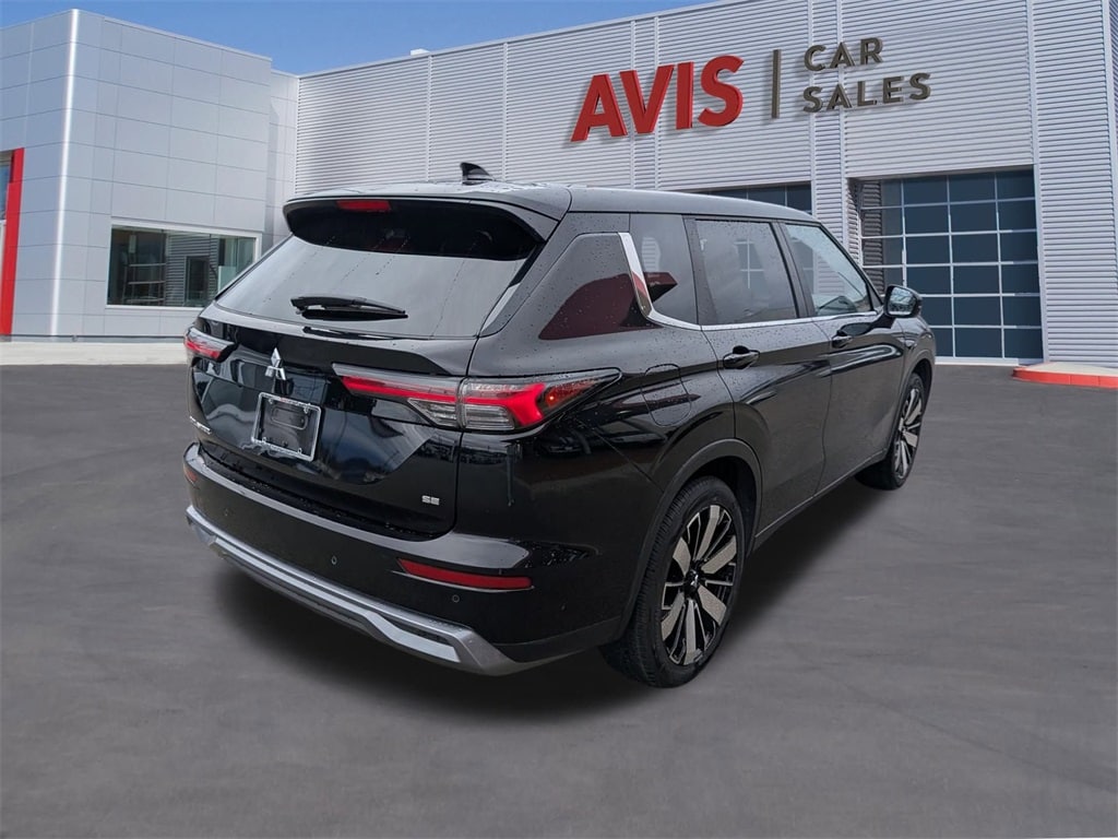 Thumbnail: 2025 Mitsubishi Outlander - 6