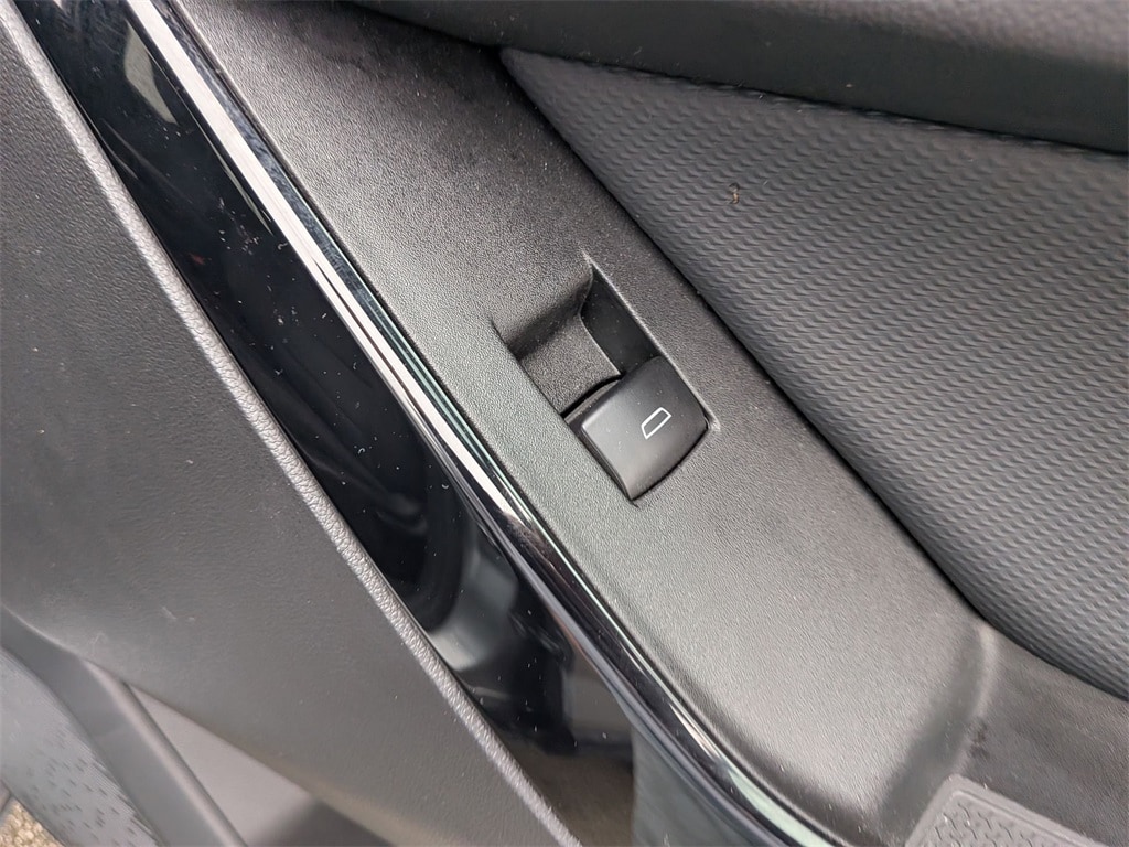 Thumbnail: 2025 Chevrolet Equinox - 30