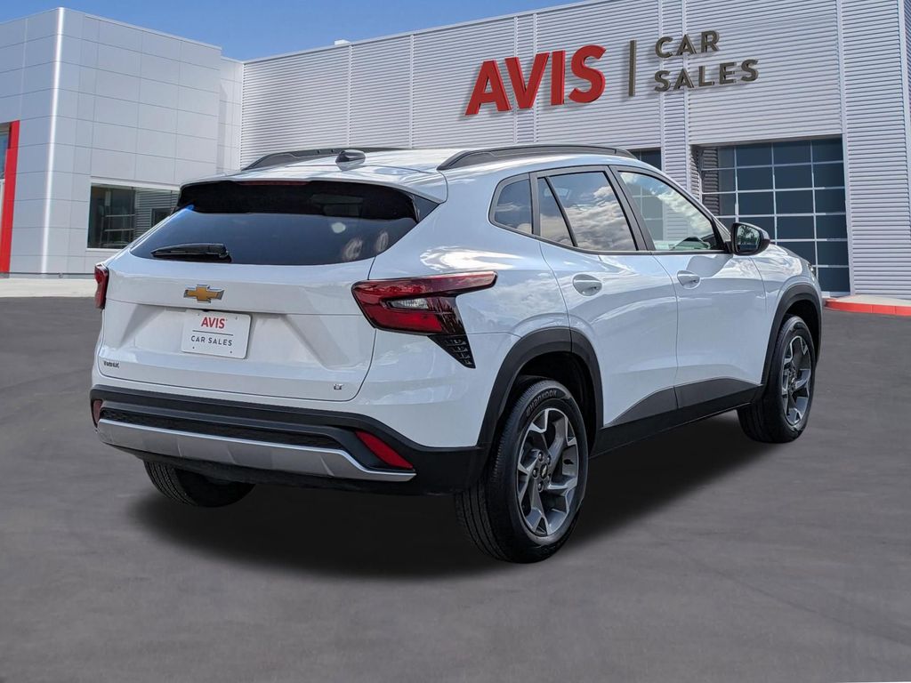 Thumbnail: 2025 Chevrolet Trax - 6