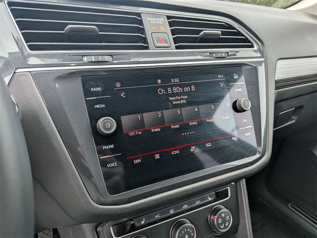 Thumbnail: 2024 Volkswagen Tiguan - 17