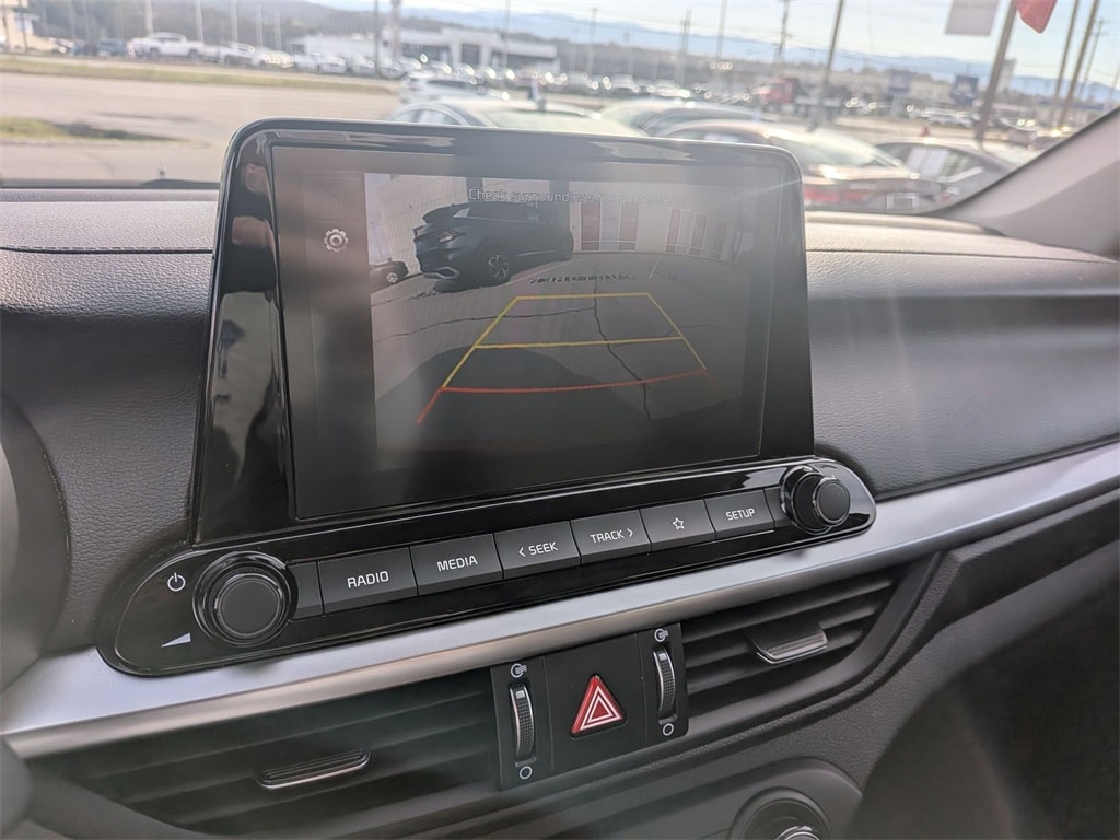 Thumbnail: 2024 Kia Forte - 18