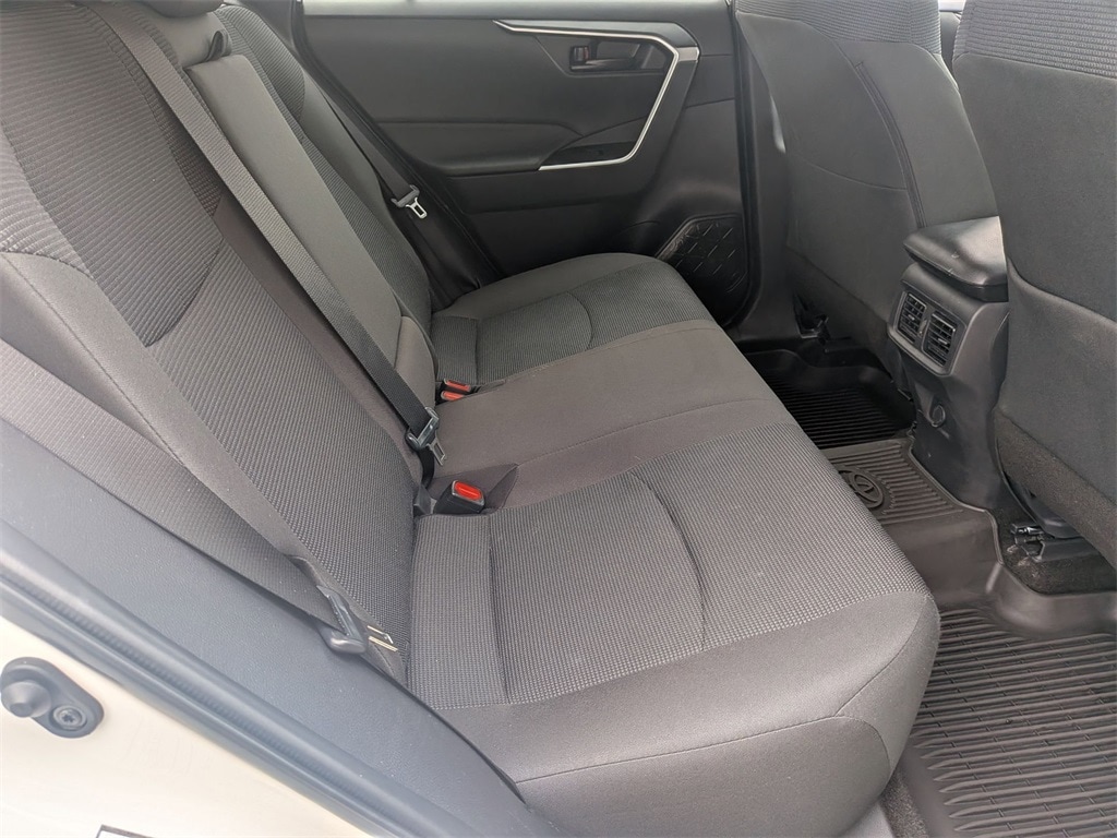 Thumbnail: 2025 Toyota RAV4 - 31