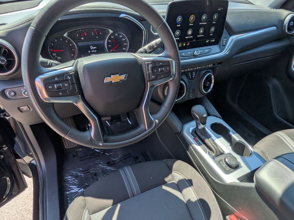Thumbnail: 2025 Chevrolet Blazer - 15
