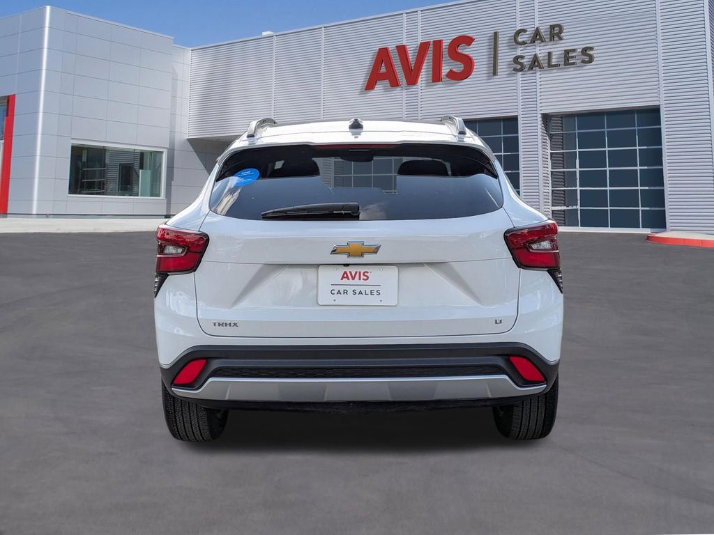 Thumbnail: 2025 Chevrolet Trax - 7