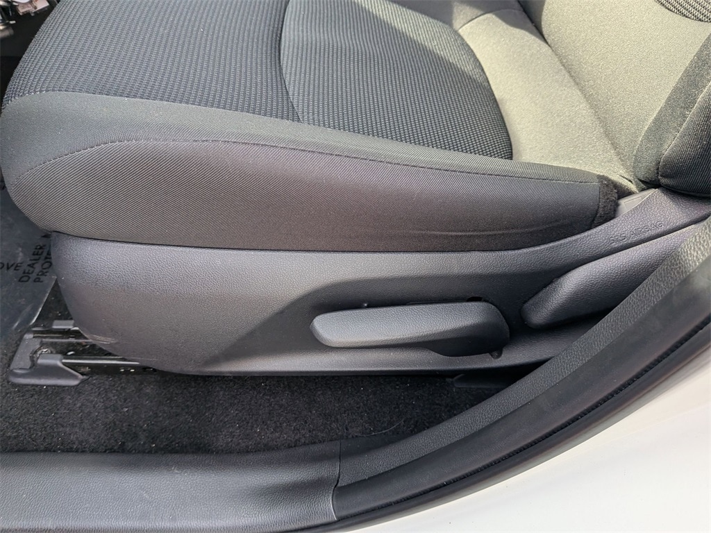 Thumbnail: 2025 Toyota RAV4 - 14