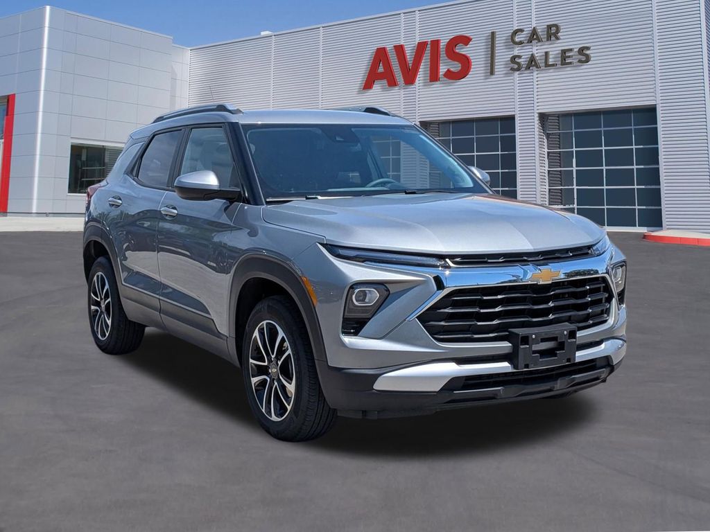 Thumbnail: 2025 Chevrolet TrailBlazer - 3