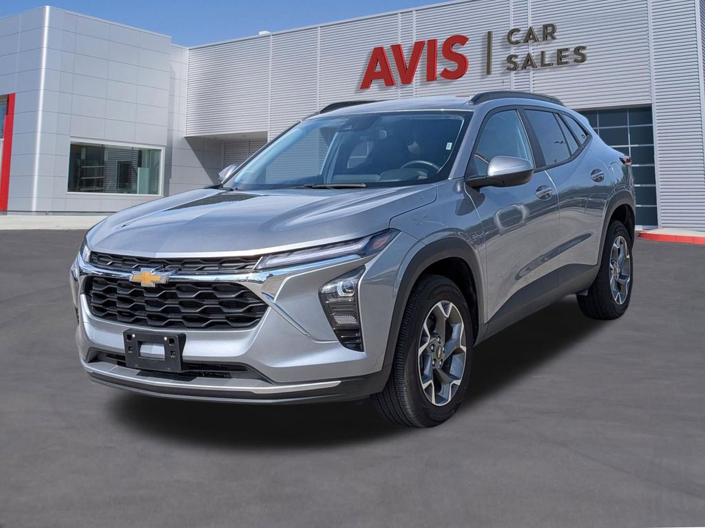2025 Chevrolet Trax LT's photo