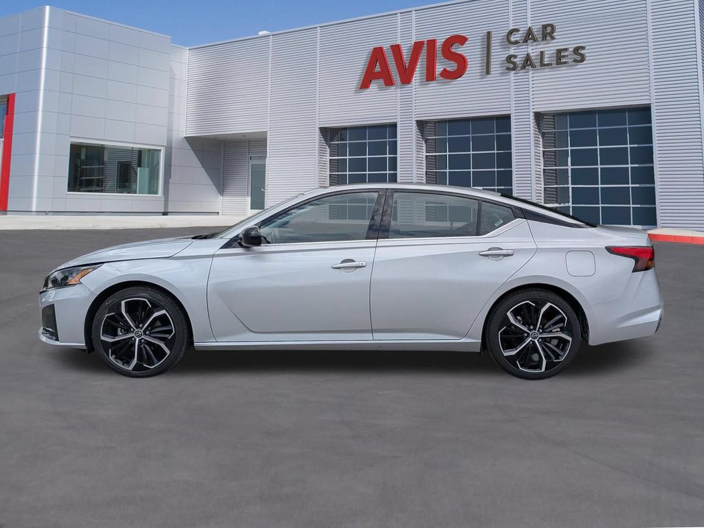 Thumbnail: 2025 Nissan Altima - 10
