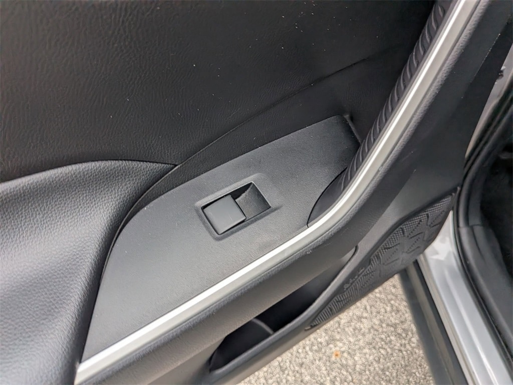 Thumbnail: 2024 Toyota RAV4 - 25