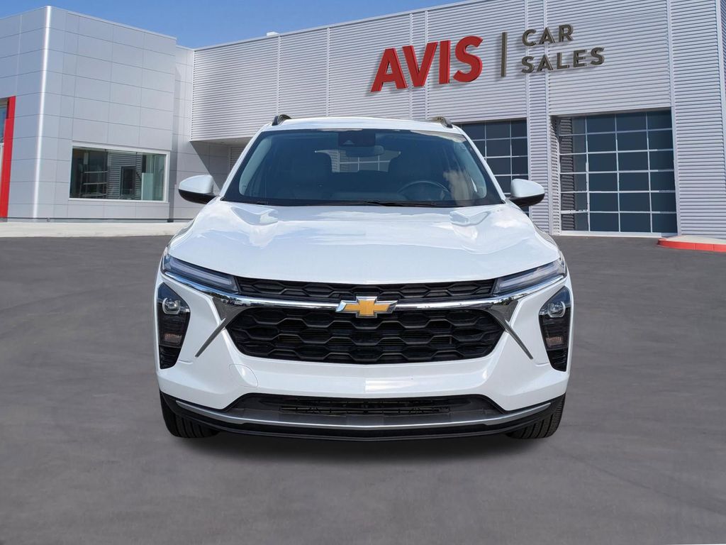 Thumbnail: 2025 Chevrolet Trax - 2