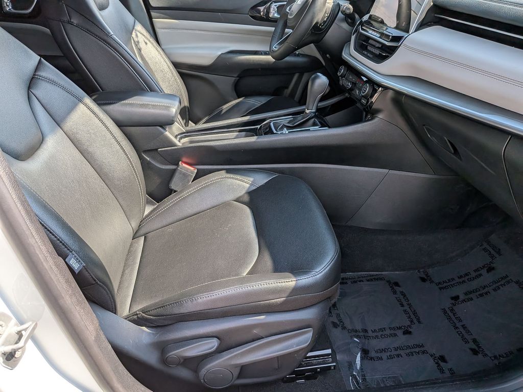 Thumbnail: 2025 Jeep Compass - 30