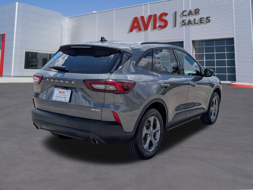Thumbnail: 2025 Ford Escape - 6