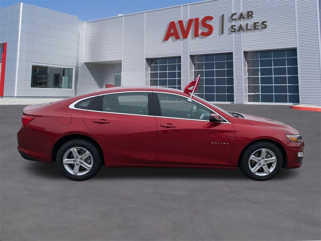 Thumbnail: 2024 Chevrolet Malibu - 4