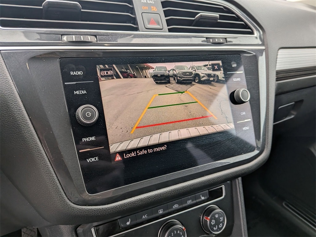 Thumbnail: 2024 Volkswagen Tiguan - 18