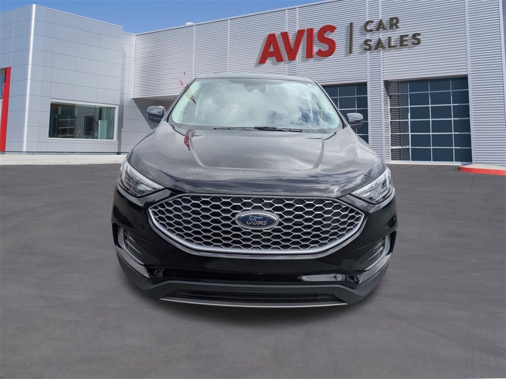 2024 Ford Edge SEL photo 2