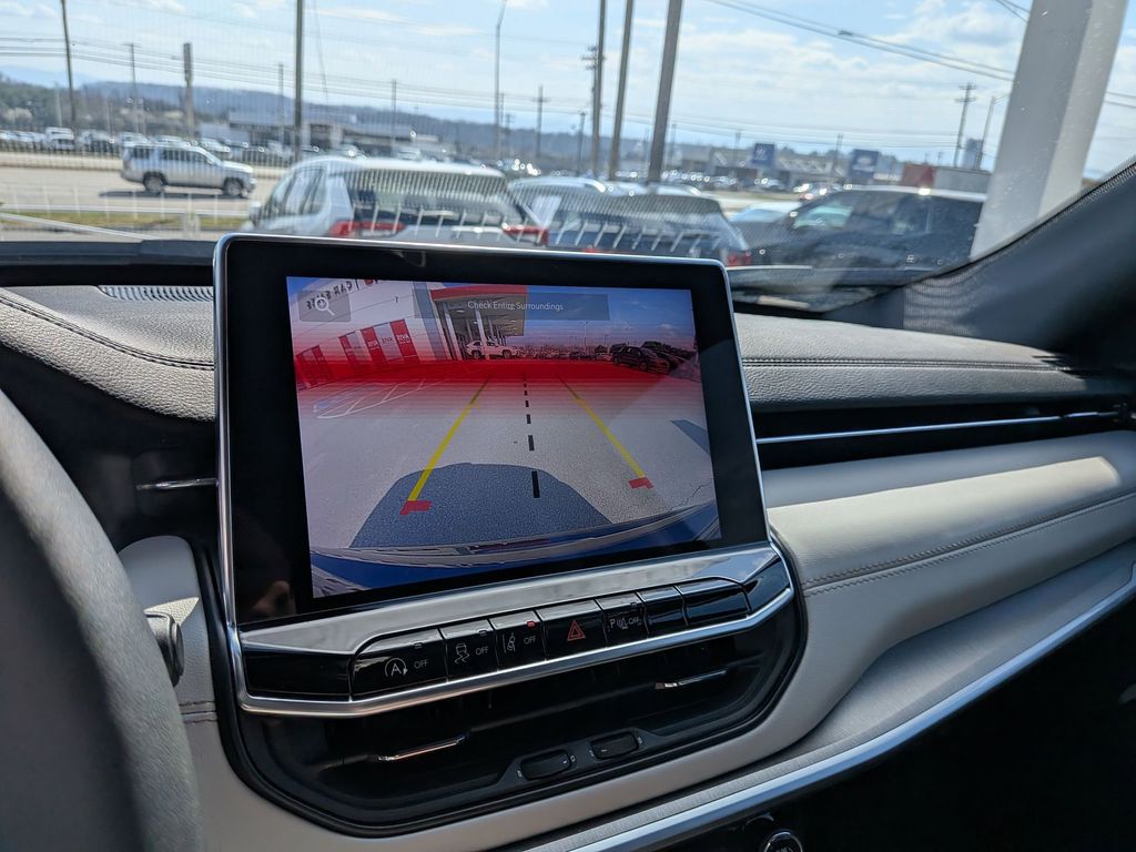 Thumbnail: 2025 Jeep Compass - 19