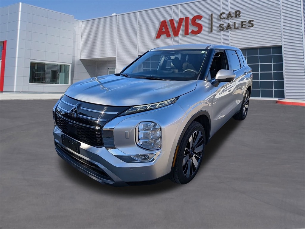 Thumbnail: 2025 Mitsubishi Outlander - 1