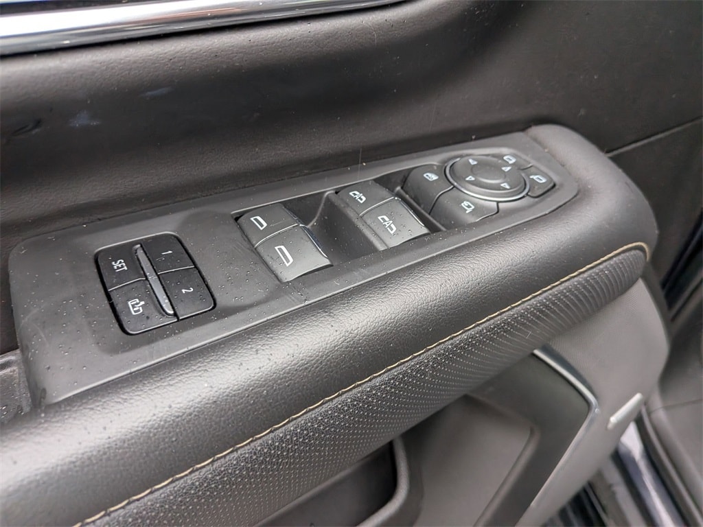 Thumbnail: 2023 Chevrolet Suburban - 13