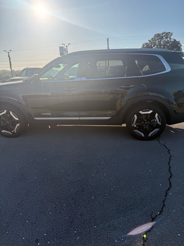 Thumbnail: 2025 Kia Telluride - 4