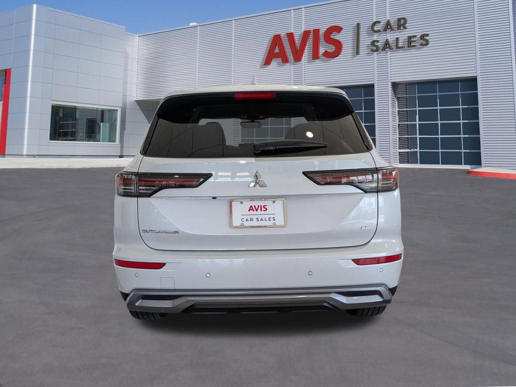 Thumbnail: 2025 Mitsubishi Outlander - 6