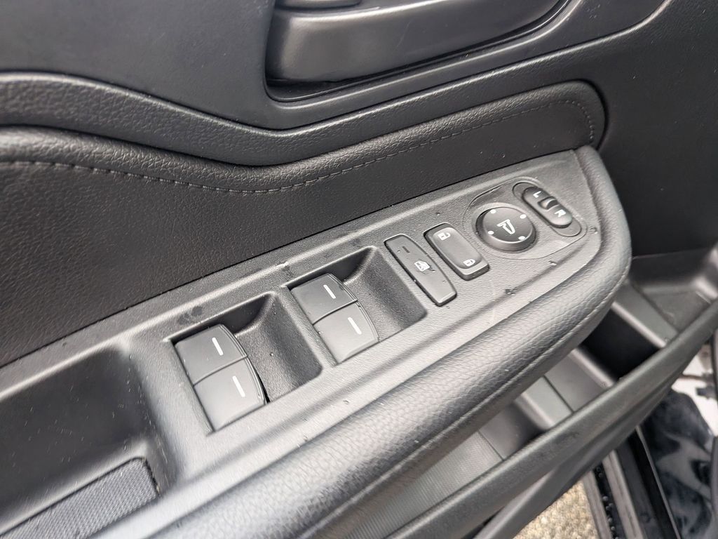 Thumbnail: 2025 Honda Odyssey - 13