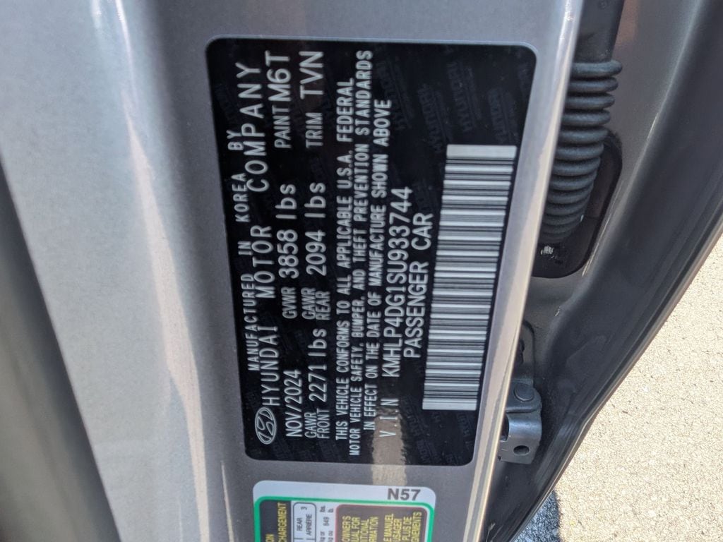 Thumbnail: 2025 Hyundai Elantra - 36