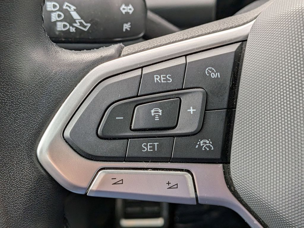 Thumbnail: 2025 Volkswagen Jetta - 18