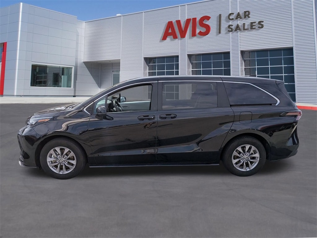 Thumbnail: 2025 Toyota Sienna - 5